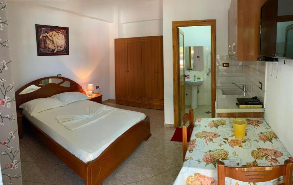 Albi'S Guesthouse คซามิล ภายนอก รูปภาพ
