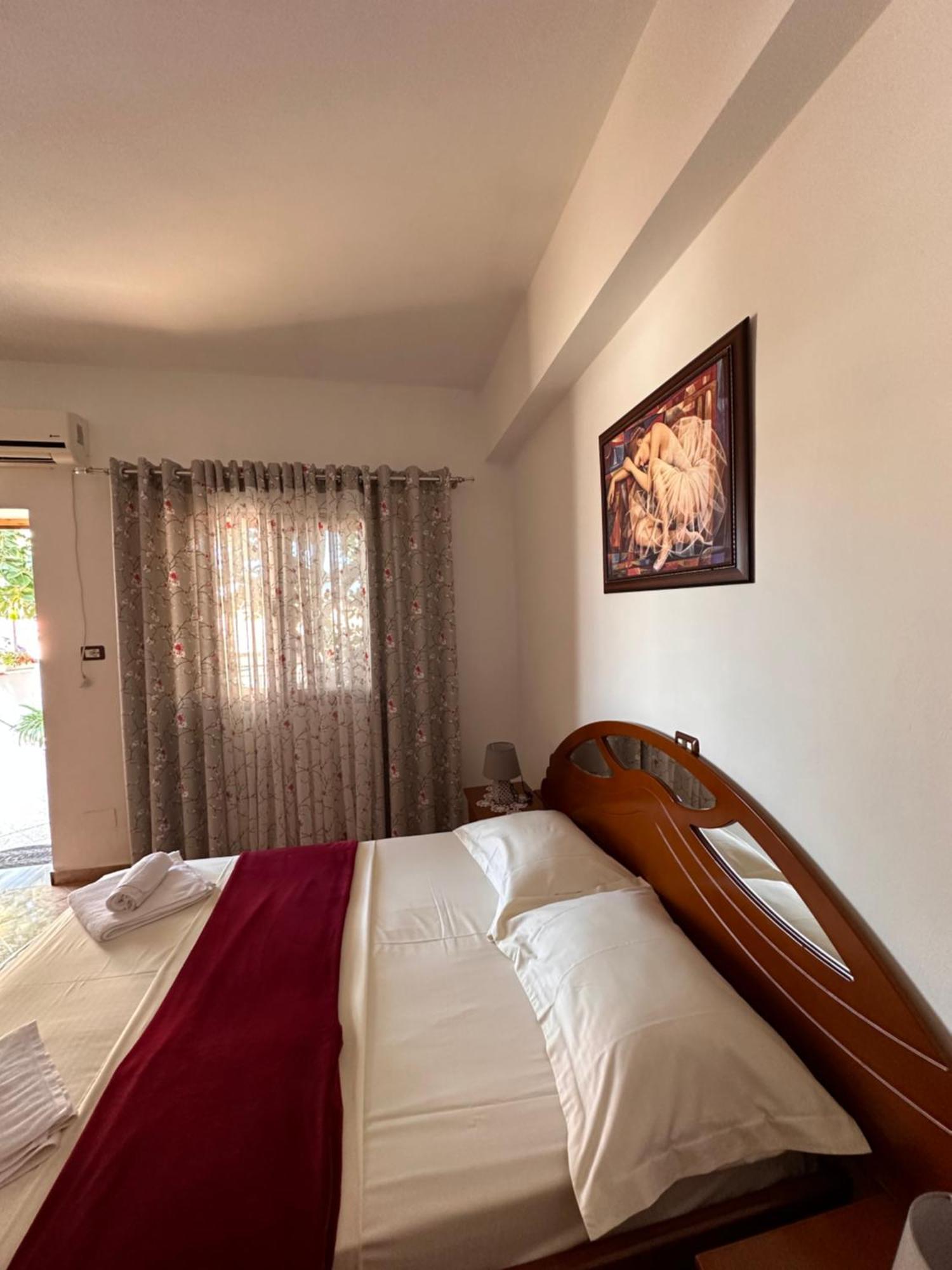 Albi'S Guesthouse คซามิล ภายนอก รูปภาพ