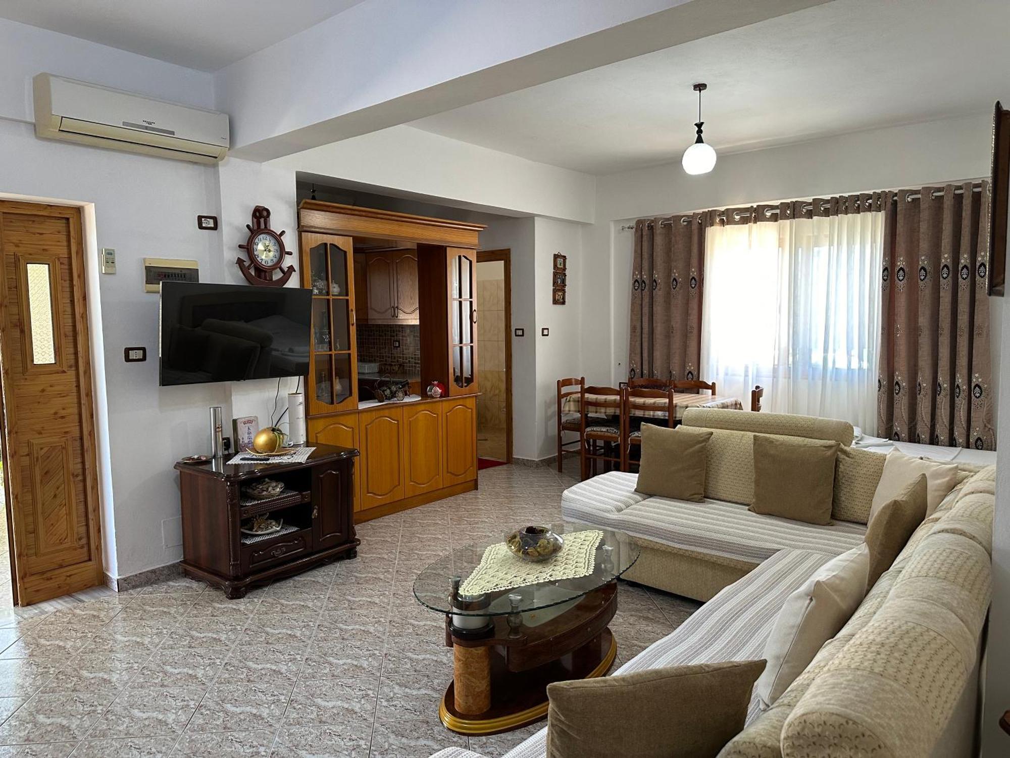 Albi'S Guesthouse คซามิล ภายนอก รูปภาพ