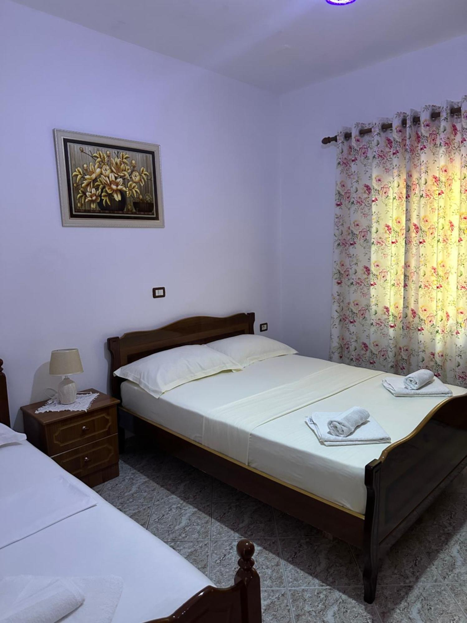 Albi'S Guesthouse คซามิล ภายนอก รูปภาพ
